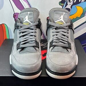 PRE-OWNED WITH OG BOX!!! Air Jordan 4 Retro “Cool Grey” 2019!!